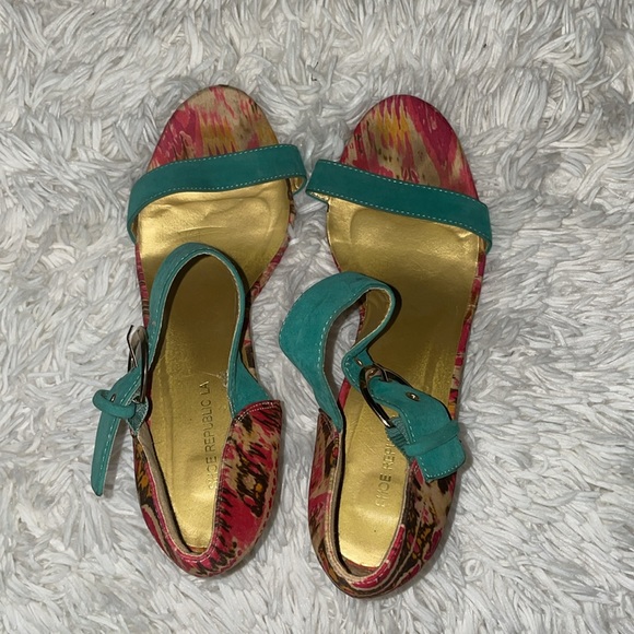 Strap heels - Picture 6 of 7